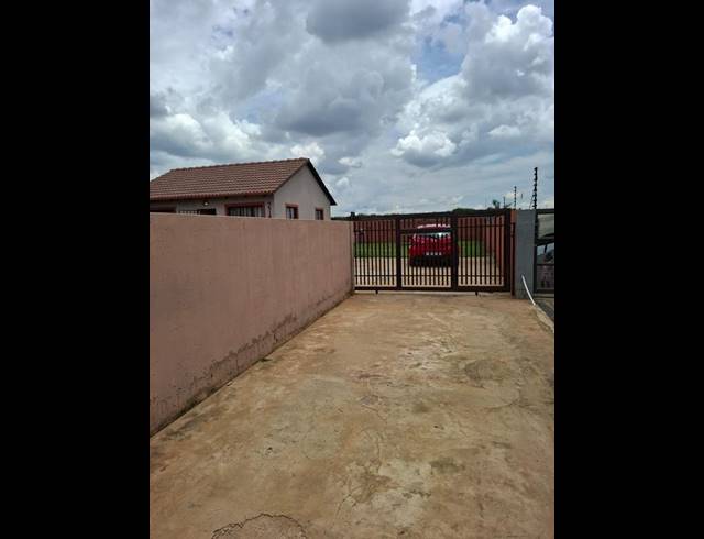 2 BEDROOM HOUSE FOR SALE IN MAPLETON